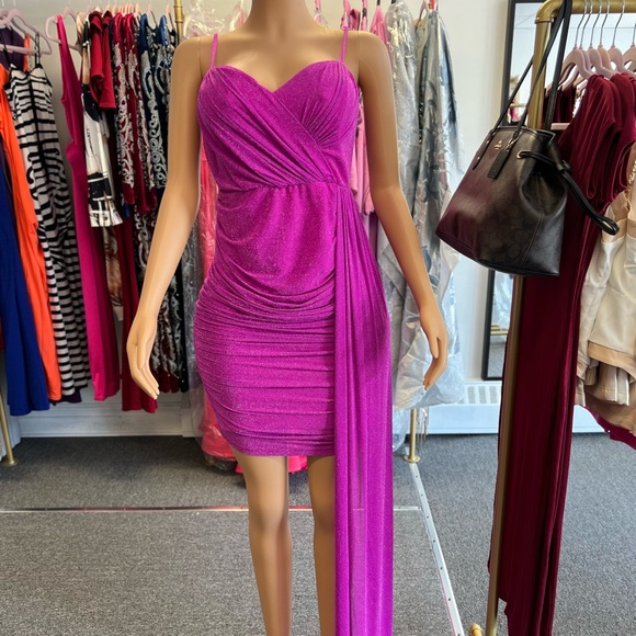 New Dress - Picture 4 of 6